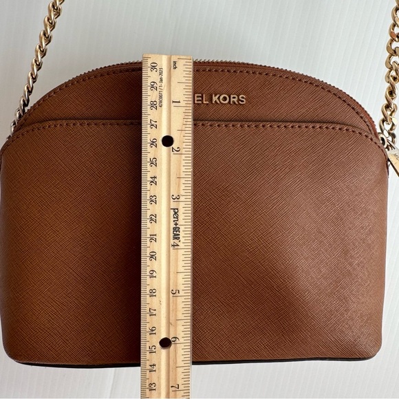 Michael Kors Tan Crossbody Bag with Gold Chain - Picture 12 of 16